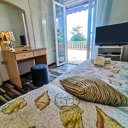 Apartman Damir Sumartin Exterior photo
